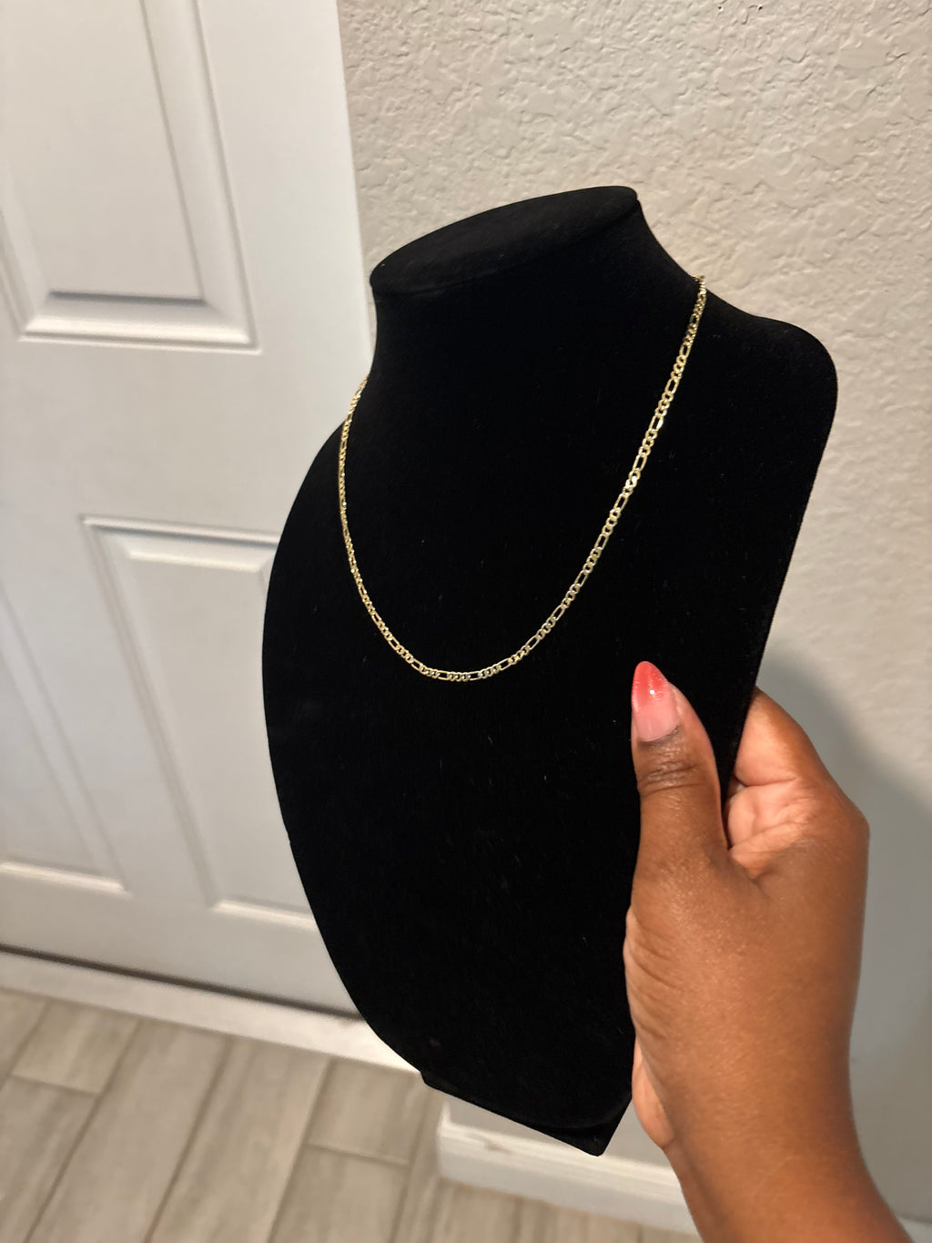 The Essential (Figaro Chain)