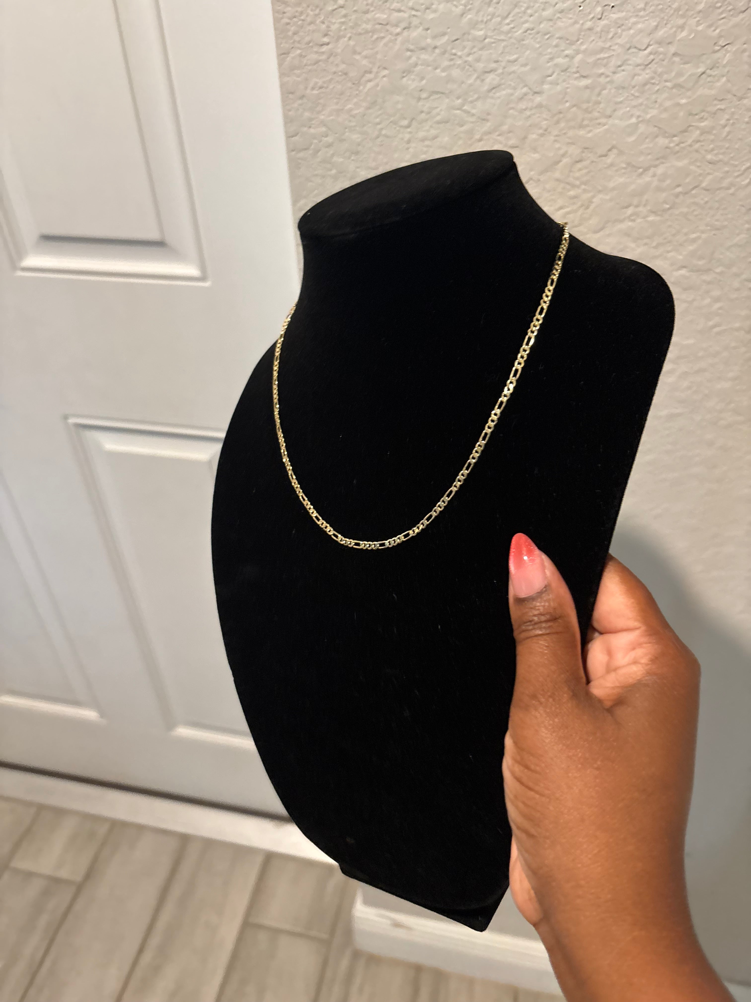 The Essential (Figaro Chain)